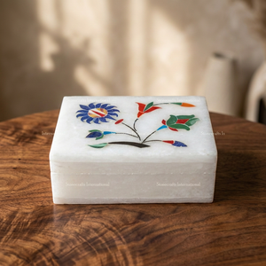Boîte à bijoux artisanale en nacre avec motif floral gravé, style moderne, fermeture à couvercle, 10x7,5 cm, Stonecrafts International MOP077 - Product Image 2