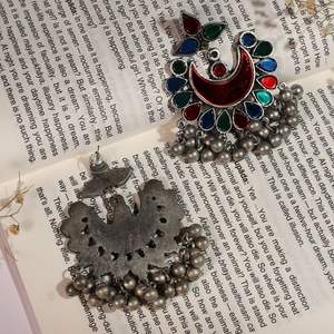Boucles d'oreilles bohèmes en laiton plaqué argent sterling, forme de croissant de lune, miroir, multicolores, vintage, afghanes, cadeau statement pour femmes - Product Image 2