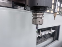Machine de perçage et de fraisage CNC à profilés en alliage d'aluminium OUWO 3200 mm à commande servo, table inclinable, perçage de trous pour profilés en PVC et en cuivre