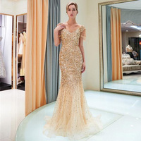 Großhandel 2024 Elegantes Damen Sexy One-Shoulder Ärmelloses Glänzendes Paillettenkleid mit Federn und Hohem Schlitz Abendkleid Maxikleid
