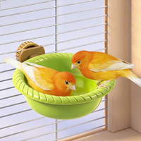 Baignoire pour oiseaux de petite taille - Installation facile, compatible avec toutes les cages, support de bain 2-en-1, monté sur cage, ABS durable, respectueux de l'environnement