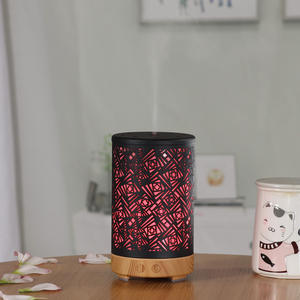 Difusor de Aroma Yxty de 100 ml con Luz LED, Humidificador de Tipo Niebla para Uso en el Hogar y la Oficina - Product Image 3