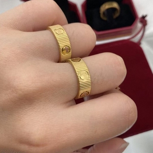 Anello di Lusso in Acciaio Inossidabile Placcato Oro 18K, Anelli a Spirale in Titanio di Alta Qualità per Gioielleria Femminile - Product Image 3