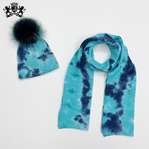 Chapeau tricoté coloré à la mode Offre Spéciale pour femmes ensemble chapeau et écharpe d'hiver Baenie avec <span class=keywords><strong>pompon</strong></span> en fourrure naturelle - Product Image 2