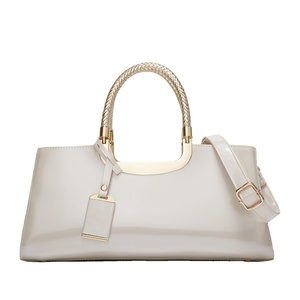 Sac à main décontracté Laby Fashion en PVC avec imprimé bonbon, fermeture éclair, forme d'oreiller, grande capacité, doux pour un usage quotidien - Product Image 3