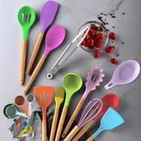 Ensemble d'ustensiles de cuisine personnalisés en silicone antiadhésif avec support, spatules à manche en bois, ensemble d'ustensiles de cuisine