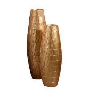 Ensemble de 2 vases à fleurs modernes en aluminium écologiques pour la décoration de mariage, faits à la main, couleur or, laiton Amson AG-15085 - Product Image 1
