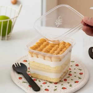 Vente en gros de gobelets en plastique transparent PET carrés de 400 ml, boîtes à gâteaux, boîtes à desserts, boîtes à fruits, boîtes à poudings, boîtes à glaces, boîtes à mousses - Product Image 3