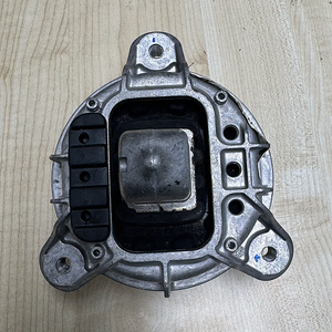 Supporto Motore Destro 22117935142 per BMW Serie 5 6 7 F10 F07 F11 F12 F13 F06 F01 - Product Image 2