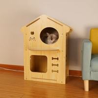 Maison pour chat en bois moderne à plusieurs niveaux - Maison pour chat d'intérieur durable et spacieuse pour les grandes races (jusqu'à 20 livres) - Griffoir solide pour toutes les saisons