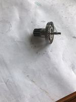 Mini pignon à crémaillère conique personnalisé en laiton de précision en acier inoxydable usiné CNC pour le forage et le brochage de robots