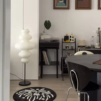 Lámparas de Pie LED Modernas para Sala de Estar y Dormitorio, Base de Hierro con Cristal Único, Pantalla Roja, Diseño Contemporáneo, Base E27, Control con Interruptor de Pie