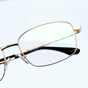 男性用ビジネス非磁性チタンフルフレームメガネ卸売メーカーの厚い金金属近視眼鏡フレーム - Product Image 5