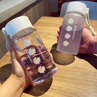 Offre Spéciale 500ml marguerite bouteille d'eau en plastique Sports de plein air tasse d'eau voyage tasse d'eau Portable tasse avec corde