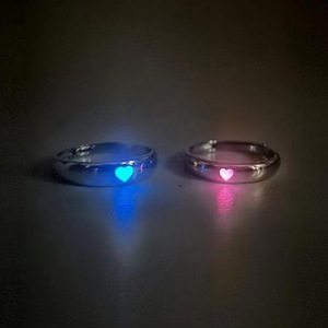 Bague Lumineuse pour Couple, Bijoux Fins, Luminescence dans le Noir, Cœur d'Amour Bleu Rose, Bague Lumineuse pour Femme et Homme, Bagues Ajustables pour Amoureux - Product Image 1