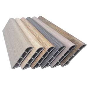 Installation facile <span class=keywords><strong>à</strong></span> <span class=keywords><strong>clipser</strong></span> Plinthes SPC de qualité supérieure Moulures de sol en plastique PVC imperméable pour revêtement de sol en <span class=keywords><strong>vinyle</strong></span> <span class=keywords><strong>à</strong></span> la maison - Product Image 1