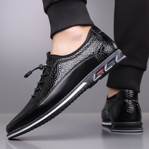 Chaussures bateau noires à bout rond, respirantes, avec semelle extérieure en caoutchouc, pour homme, décontractées, motif uni, doublure en PU, idéales pour l'été - Product Image 1