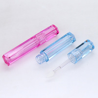 Tubes de brillant à lèvres en PETG couleur macaron mat, vente en gros, finition douce au toucher, avec bouchon à vis, contenants rose et bleu Morandi, logo personnalisé, cosmétiques pastel