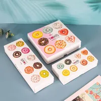 Boîte d'emballage carrée transparente blanche jetable pour gâteau d'anniversaire, 6 mousses, recyclable avec estampage à chaud doré pour usage alimentaire