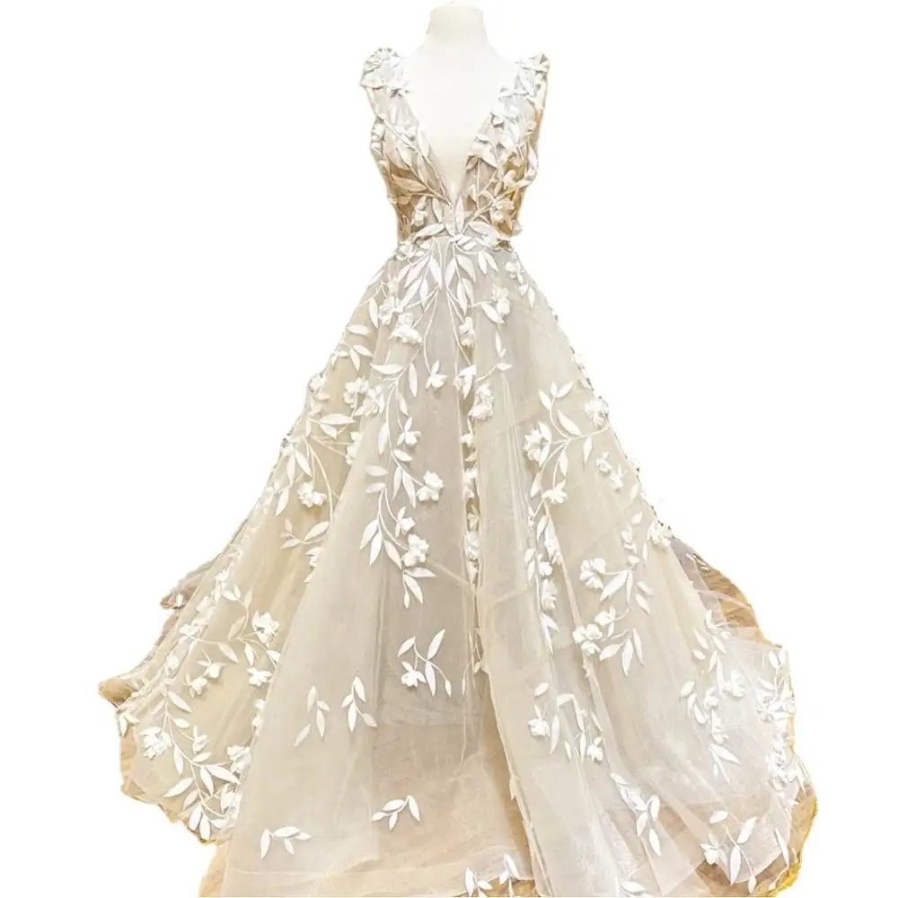 2022 New Arrival Bohemia V-neck Wedding Dress Bridal Gown Women Vintage Lace Dress
