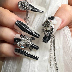 Uñas postizas de acrílico góticas vintage hechas a mano, largas, estilo ataúd, con caja de lujo para arte de uñas. - Product Image 3
