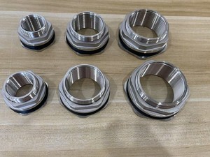 <span class=keywords><strong>Raccord</strong></span> de traversée de réservoir <span class=keywords><strong>en</strong></span> acier inoxydable 1/2" 3/4" 1" 2" double femelle 1/2 NPT/FIP et mâle 3/4 MHT fileté <span class=keywords><strong>pour</strong></span> <span class=keywords><strong>tuyau</strong></span> de jardin 304 316 - Product Image 2