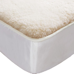Couverture <span class=keywords><strong>de</strong></span> <span class=keywords><strong>matelas</strong></span> en polaire Sherpa unie 100 % polyester, super populaire, pour l'hiver, chaude, confortable et respirante - Product Image 1