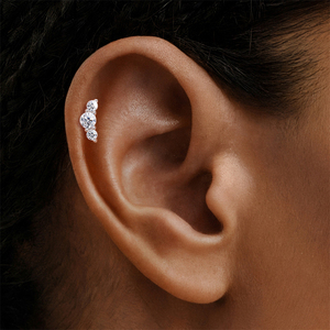 Colgante de Lujo en Forma de Corazón con Borla Floral de Morganita Geométrica Chapada en Rodio de Plata 925, Unisex, con Parte Trasera Plana para Perforación - Product Image 3