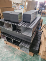 Boîtier d'amplificateur de puissance en alliage d'aluminium extrudé série 6000 sur mesure pour usine, boîtier de carte PCB anodisé, découpé et décoré