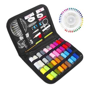 Kit da Cucito Premium da 113 Pezzi per Riparazioni Domestiche di Emergenza, Viaggi e Principianti con Rocchetti di Filo - Product Image 1