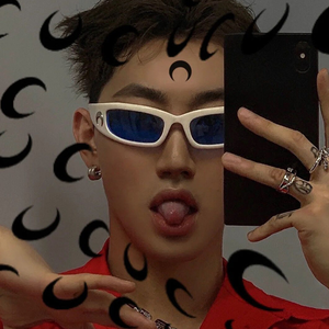 NUEVAS Gafas de Sol Modernas Y2K UV400 para Mujer y Hombre, Gafas Deportivas Cyberpunk, Gafas de Sol Unisex de Lujo con Espejo, Gafas de Sol para Conductor - Product Image 3