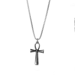 Collier Pendentif Croix Ankh en Acier Inoxydable Argenté Vintage Personnalisé pour Hommes - Product Image 1