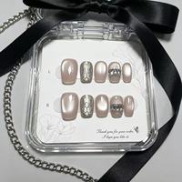 Ongles à presser en acrylique faits main en France avec incrustation abricotée pour les doigts, durables et pré-dessinés