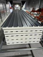 Panneaux sandwich en polyuréthane PU pour accélérer la construction, tôles de toiture isolées en aluminium ignifuges pour entrepôt