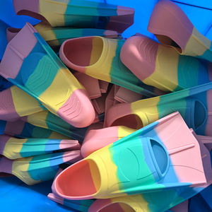 Tamaño DE LOS NIÑOS Unisex Venta directa de fábrica de alta calidad Material ecológico Aletas de buceo de silicona suave Aletas de esnórquel Flipper - Product Image 1