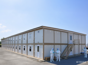 Modules d'hébergement conteneurs 3 niveaux à livraison rapide avec escalier pour camping, Airbnb ou <span class=keywords><strong>logement</strong></span> <span class=keywords><strong>de</strong></span> travailleurs - Product Image 2