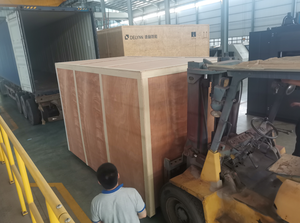 蛇口のための砂ベルトの緩衝および研磨機 - Product Image 5