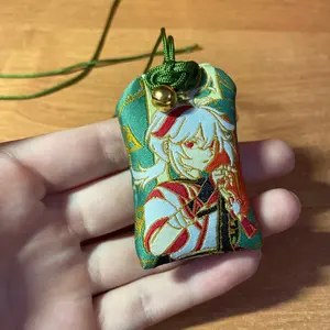 Zhongli <span class=keywords><strong>Hu</strong></span> <span class=keywords><strong>Tao</strong></span> Yao Miko Popular juego bidimensional personaje bordado artesanía punto de cruz talismán mismo bolso de la suerte encanto - Product Image 4