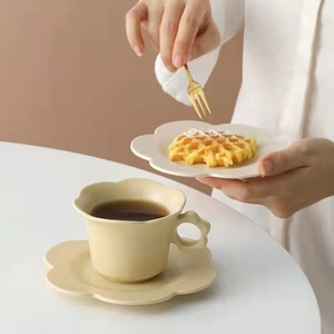 Creative floral ceramic coffee <b>cup</b> and saucer <b>set</b>, Korean minimalist style, girly <b>cup</b>, colored glaze afternoon <b>tea</b> mug. - Product Image 1