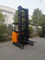 Chariot élévateur électrique 48V assis, levée haute 4-13M, capacité 1,5T-3T, mât renforcé à trois sections pour rayonnage d'entrepôt