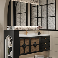 Ensemble de meubles de salle de bain intelligents en bois de caoutchouc de style rétro français, avec lavabo en céramique et armoire murale