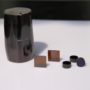 Barra de cristal de granate de yoduro de aluminio dopado con cromo (Cr4+:YAG) de 2*2-30*30mm para medición láser in situ - Product Image 1