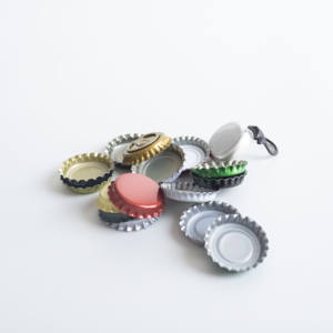 Vente <span class=keywords><strong>en</strong></span> gros Bon marché <span class=keywords><strong>Bouchon</strong></span> facile à tirer <span class=keywords><strong>en</strong></span> aluminium avec couronne Bouteilles d'eau Logo personnalisé Carton Boissons Bouteilles de bière <span class=keywords><strong>Bouchon</strong></span> <span class=keywords><strong>en</strong></span> liège - Product Image 1