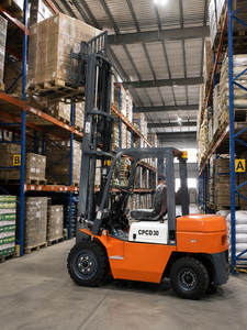 Montacargas Retráctil 4x4 de <span class=keywords><strong>3</strong></span> Toneladas, Nuevo Modelo Diésel para Logística de Almacenes al Aire Libre - Product Image 1