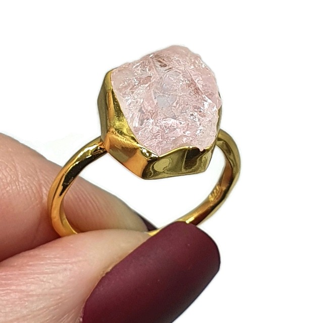 Rough Rose Quartz Ring 8-9mm Stone January Collect Set Birthstone 925 Sterling Silver Raw Gemstone Ring Hammered Design