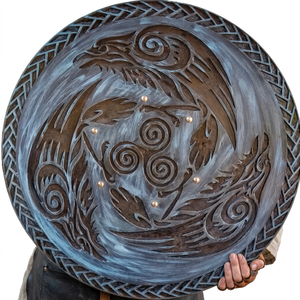 Escudo Vikingo TMI - Diseño Medieval con Técnica de Metal Pulido, Patrón de Cuervo Eivor Valhalla - Product Image 6