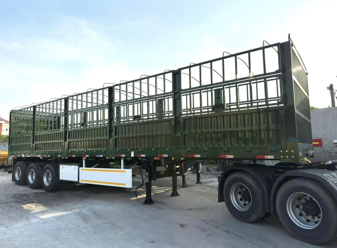 New Style Made In China 3 Axle 4 Axle 80 Tons Sidewall Fence Stake Truck Semi Trailer For Cargo And Livestock