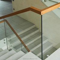 Rampe d'escalier murale moderne et durable avec support de sécurité pour une utilisation intérieure/extérieure dans les escaliers de maison, de bureau ou d'hôtel