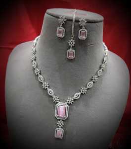 Nueva llegada de joyería india con pendiente de tuerca Mehendi Antic Gold Wedding Engagement Premium Quality AD Jewelry Collection - Product Image 4