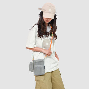 حقيبة كروس سوستة شبكية خفيفة الوزن قابلة للطي صيفية عصرية للغاية شائعة للمشي في الهواء الطلق مع تخزين للهاتف - Product Image 2